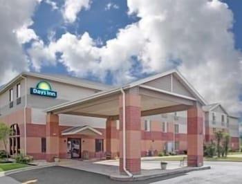 Days Inn By Wyndham Madison Ne/Windsor Dış mekan fotoğraf