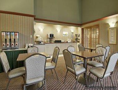Days Inn By Wyndham Madison Ne/Windsor Restoran fotoğraf